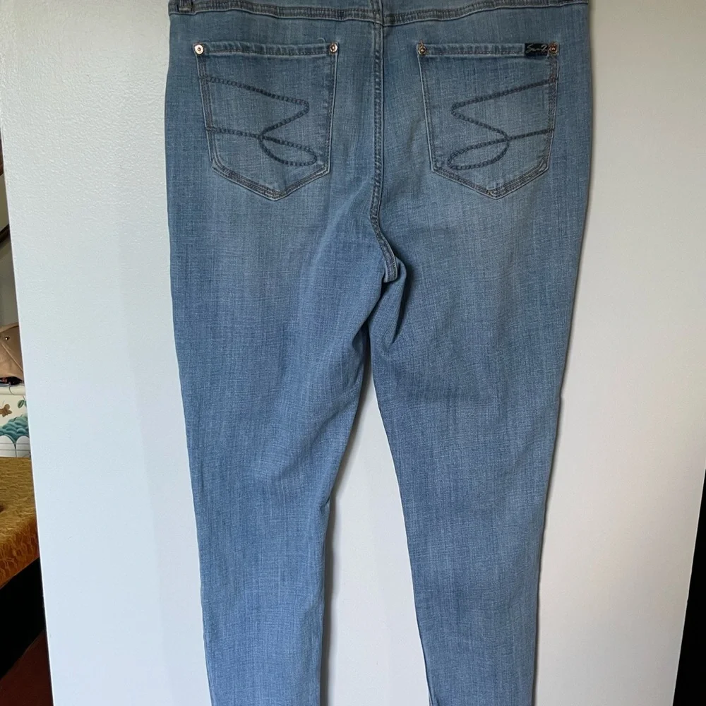 Seven7 Jeans, Size 16, Distressed - Picture 4 of 9
